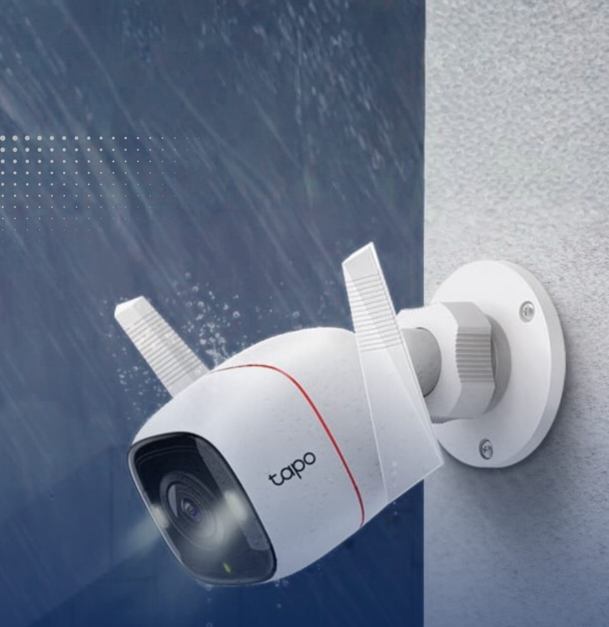 Cámara de seguridad WiFi Tapo instalada en exterior