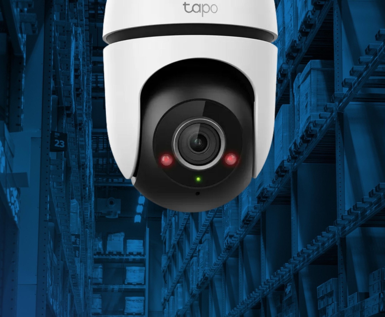 Cámara de seguridad instalada en un depósito